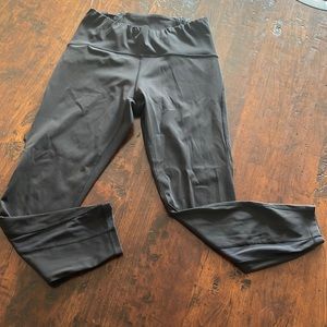 Lululemon black leggings size 10